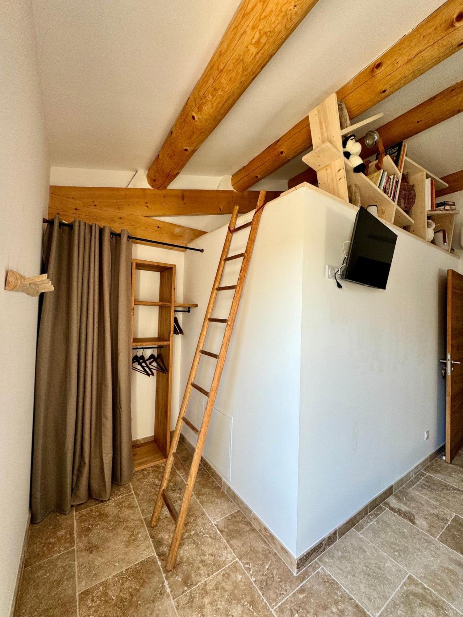 Mas Campau Bed and Breakfast Fontvieille Buitenkant foto